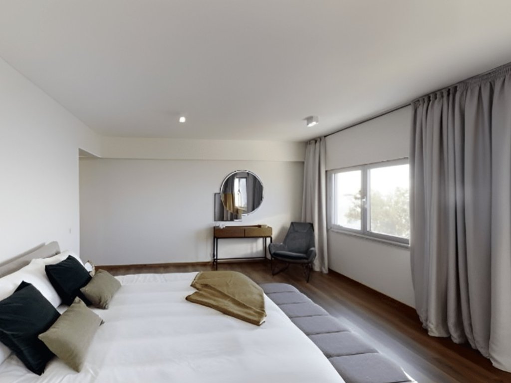 property-main-img