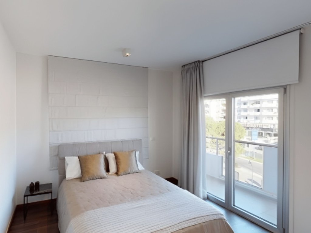 property-main-img