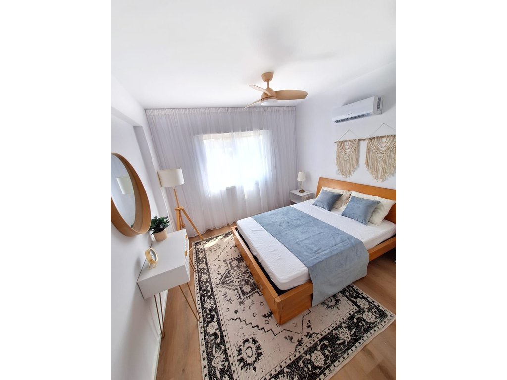 property-main-img