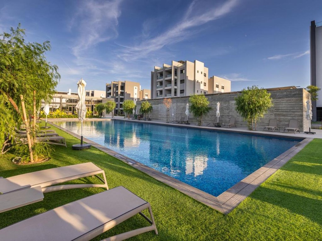 property-main-img
