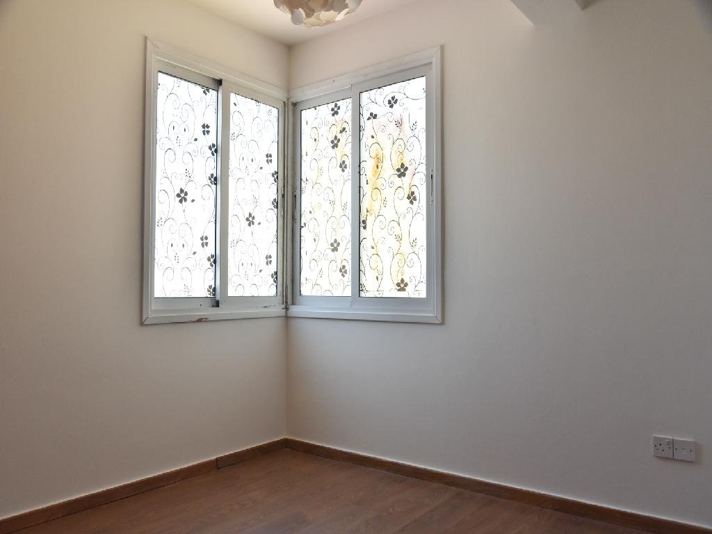 property-main-img