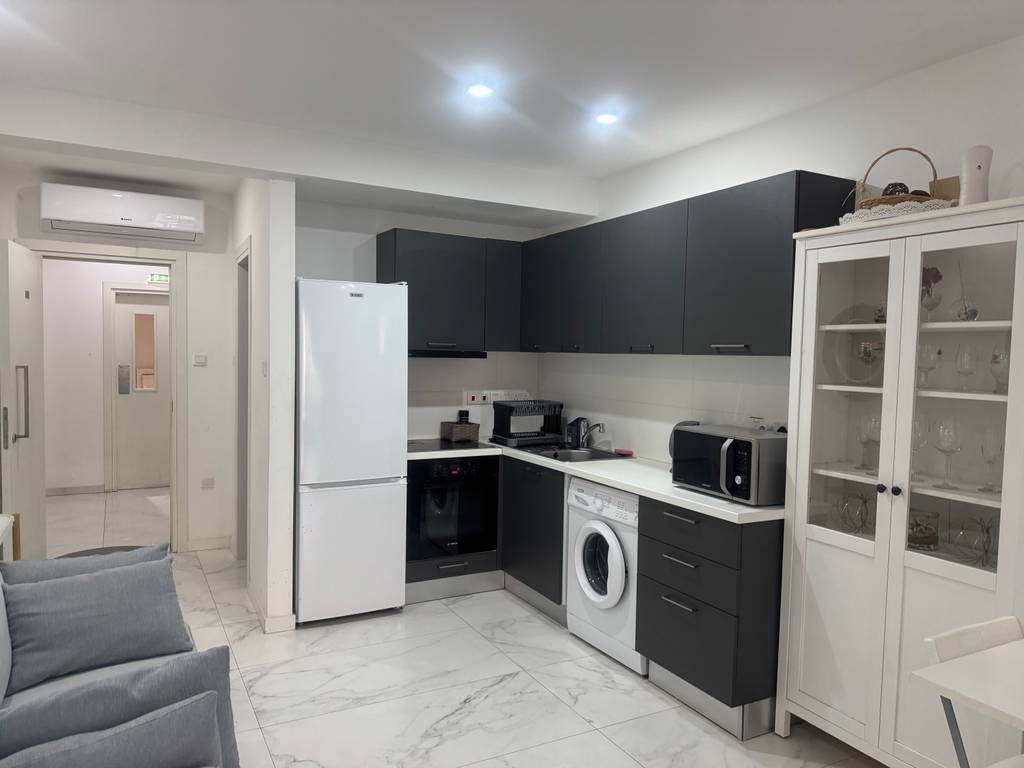 property-main-img