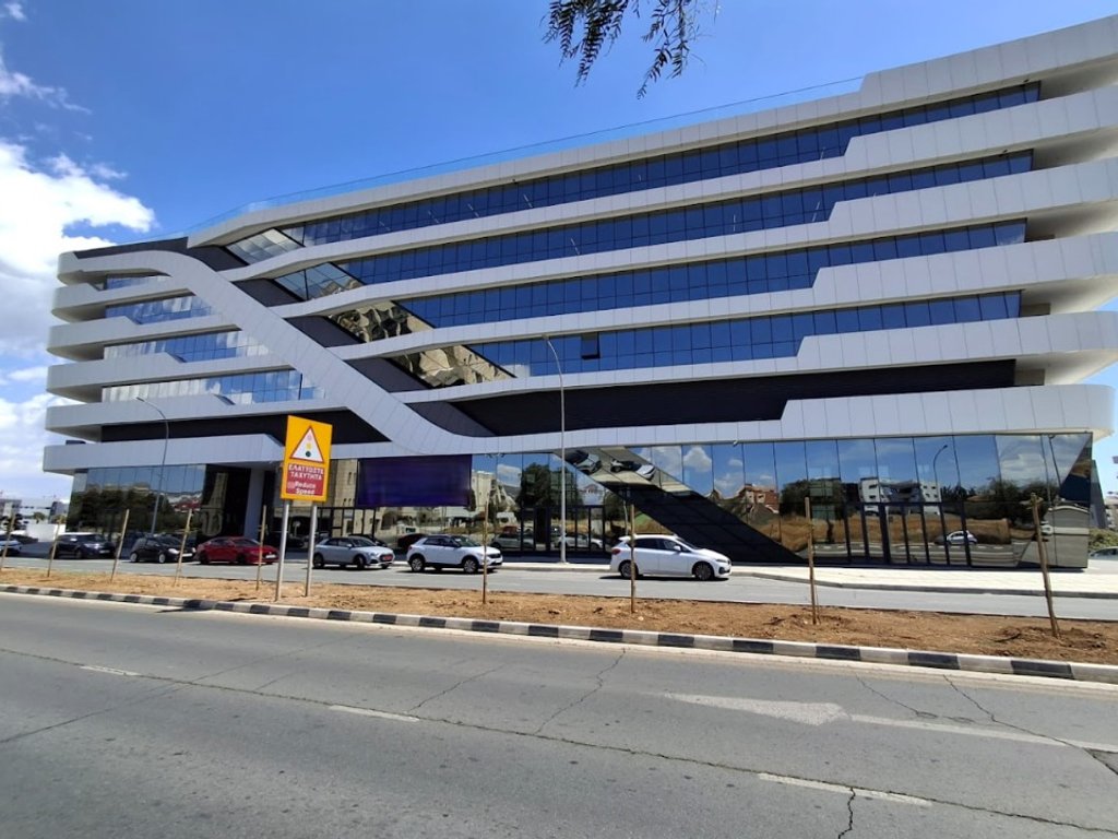 property-main-img