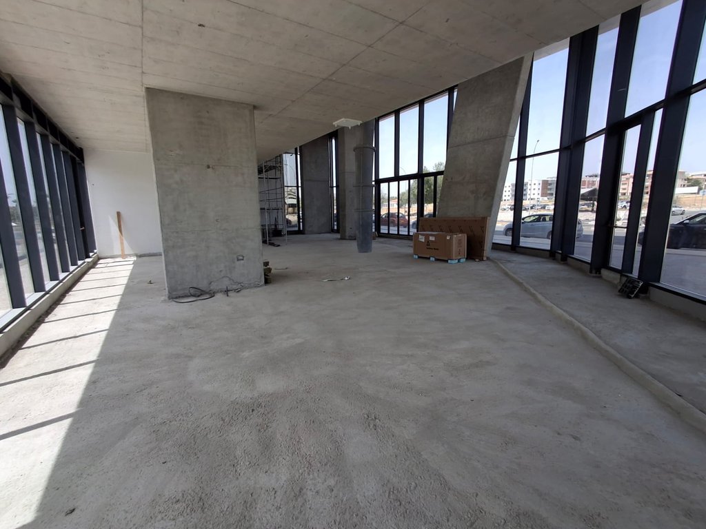 property-main-img