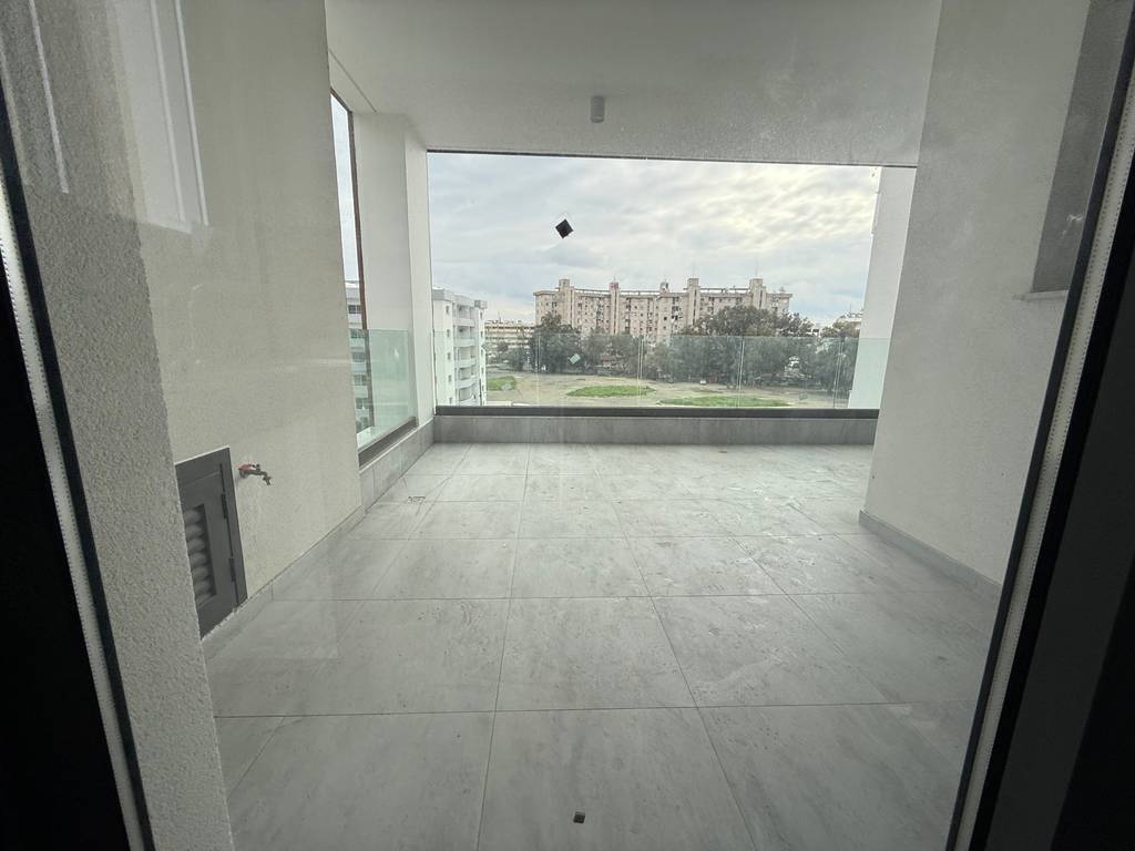 property-main-img