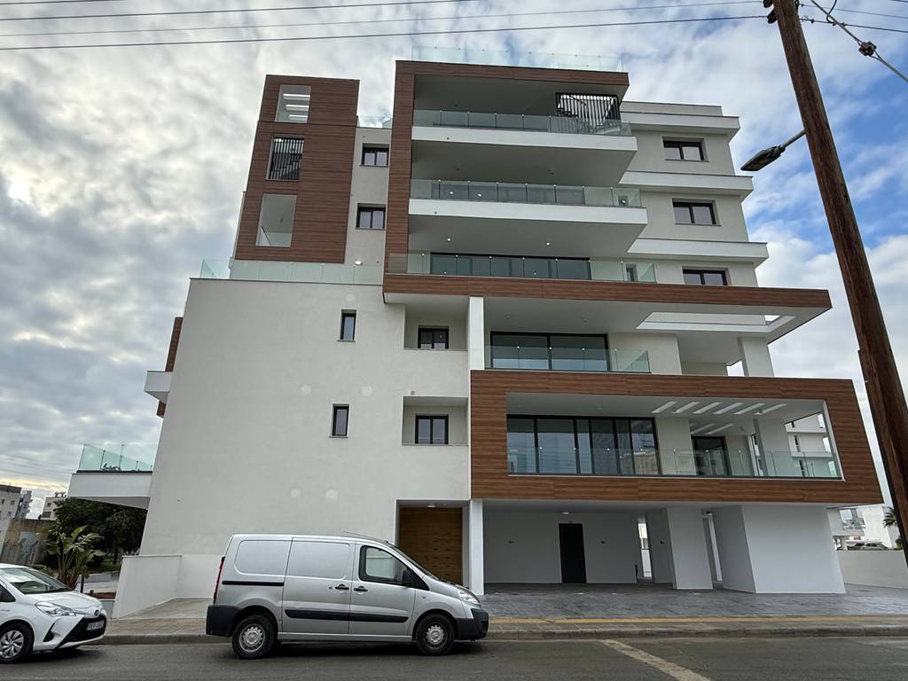 property-main-img