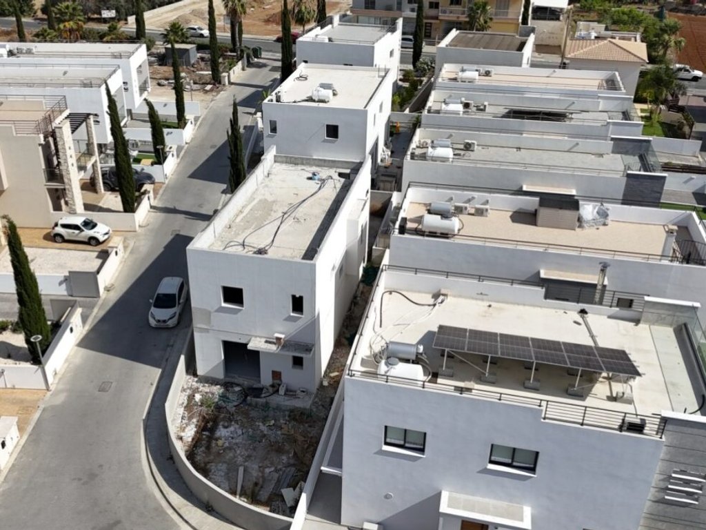 property-main-img