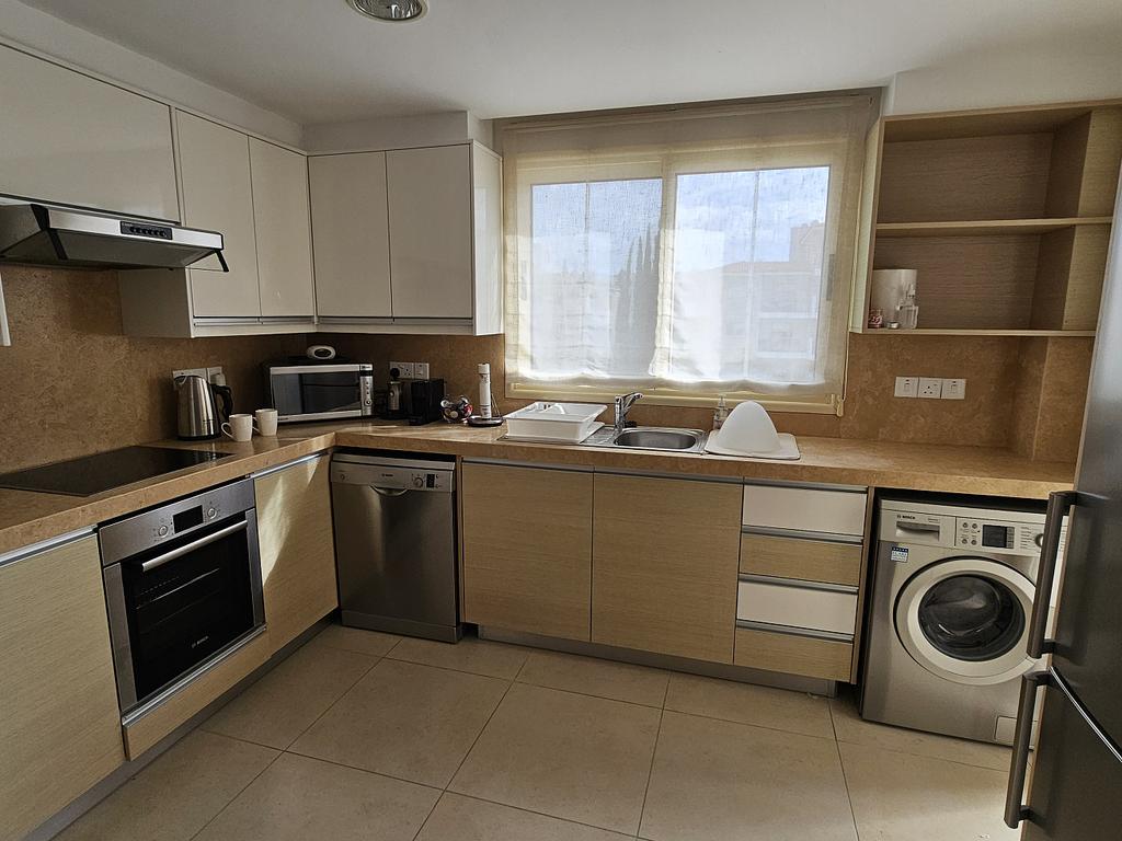 property-main-img