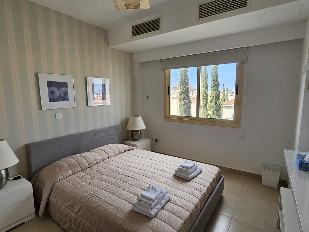 property-main-img