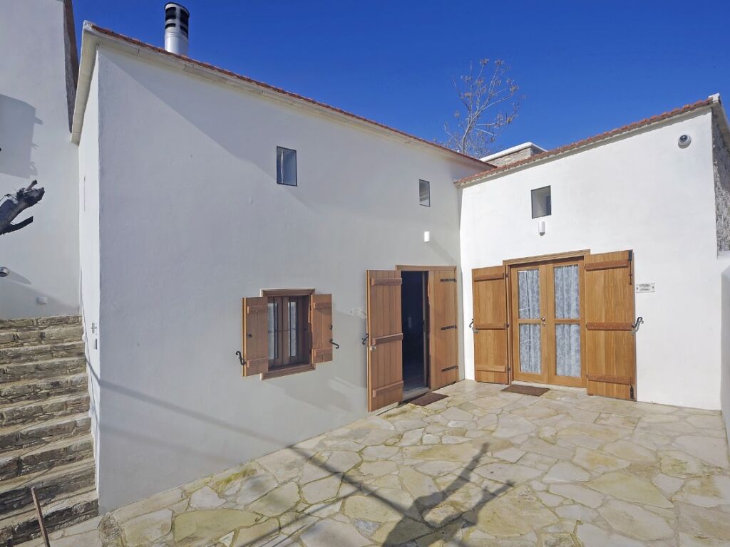 property-main-img