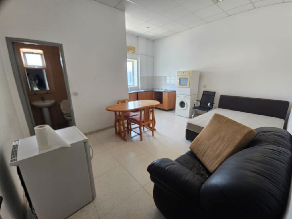 property-main-img