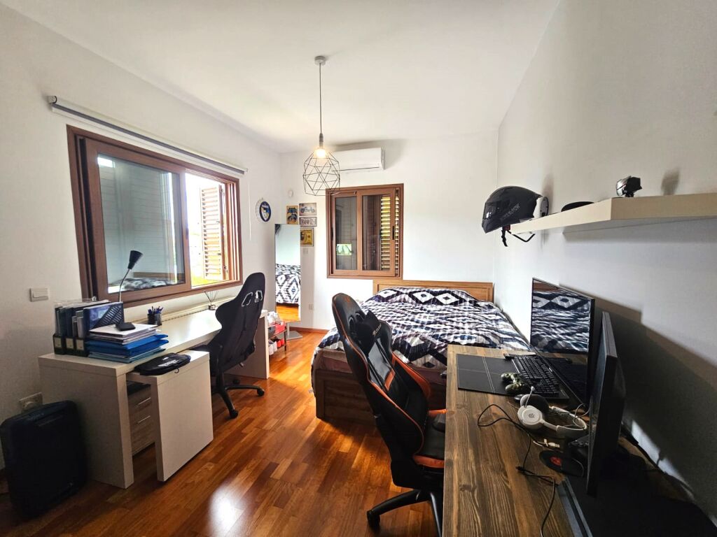 property-main-img