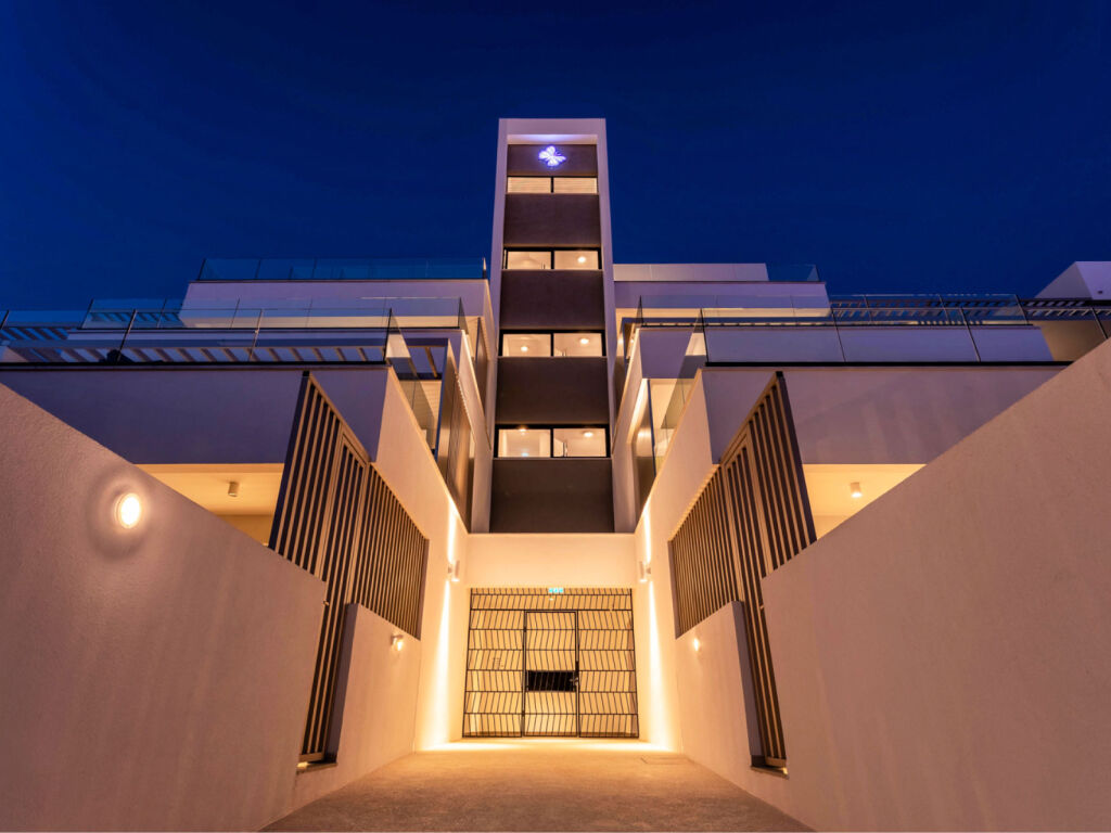 property-main-img
