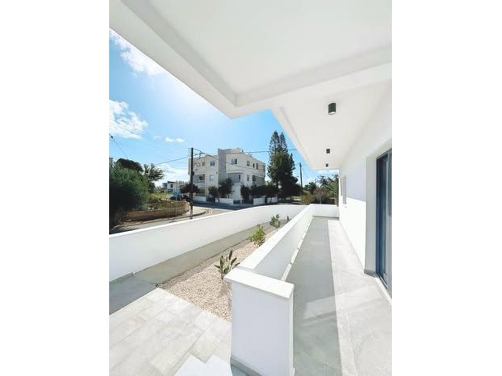 property-main-img