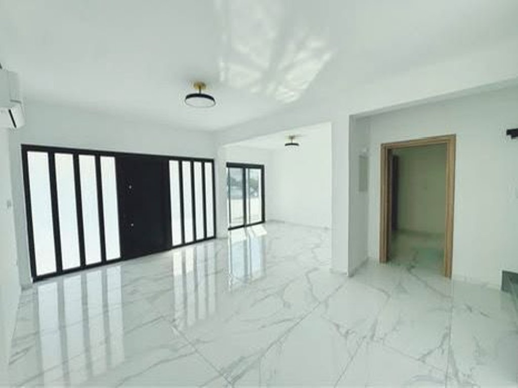 property-main-img