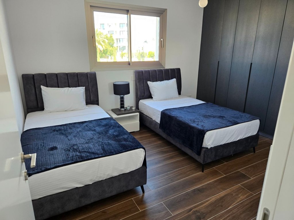 property-main-img