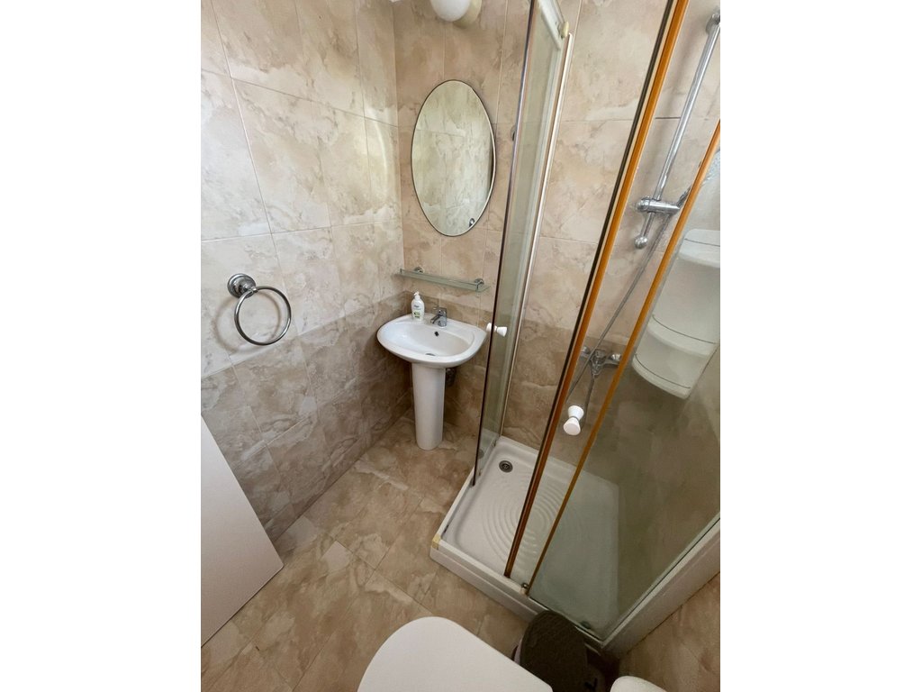 property-main-img