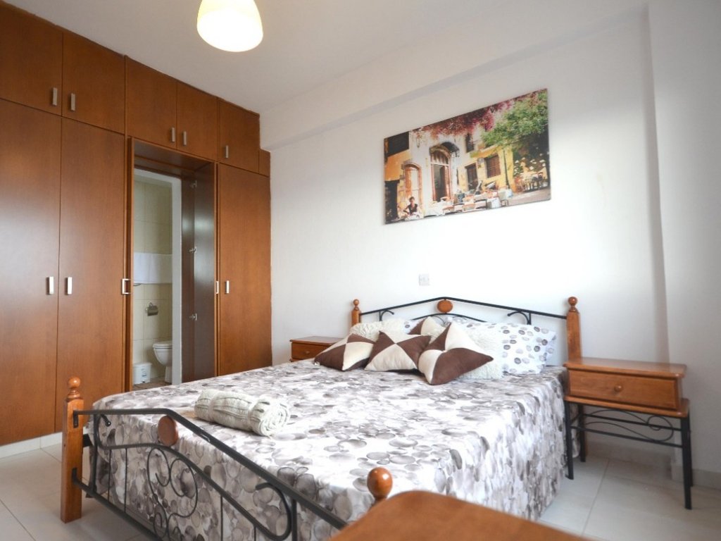 property-main-img