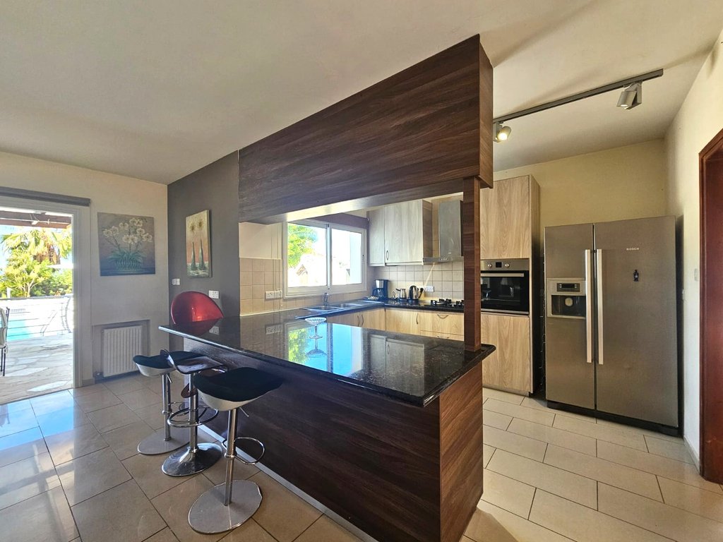 property-main-img