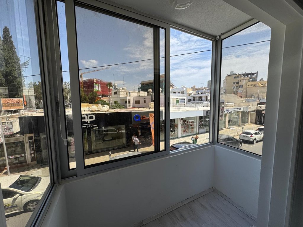 property-main-img