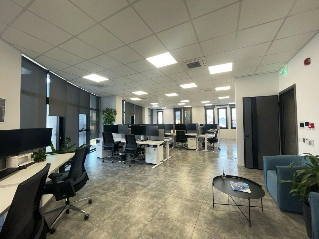 property-main-img