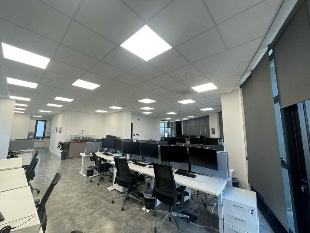 property-main-img