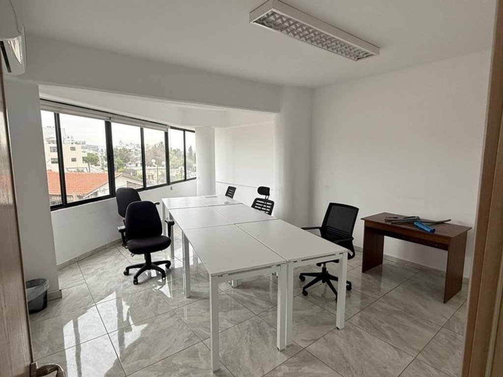 Office 80 m² for rent in Paphos - Kato Paphos, Paphos