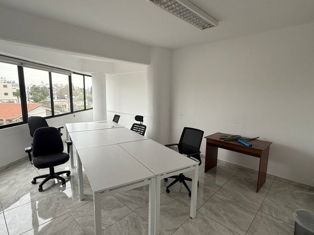 Office 80 m² for rent in Paphos - Kato Paphos, Paphos