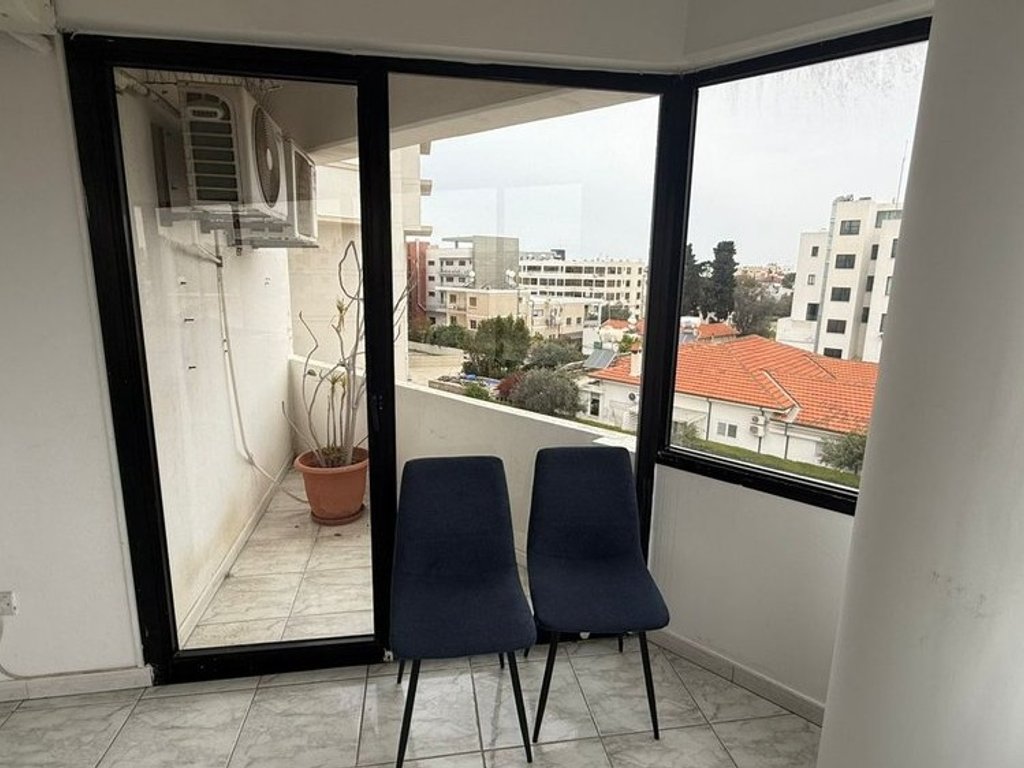 Office 80 m² for rent in Paphos - Kato Paphos, Paphos