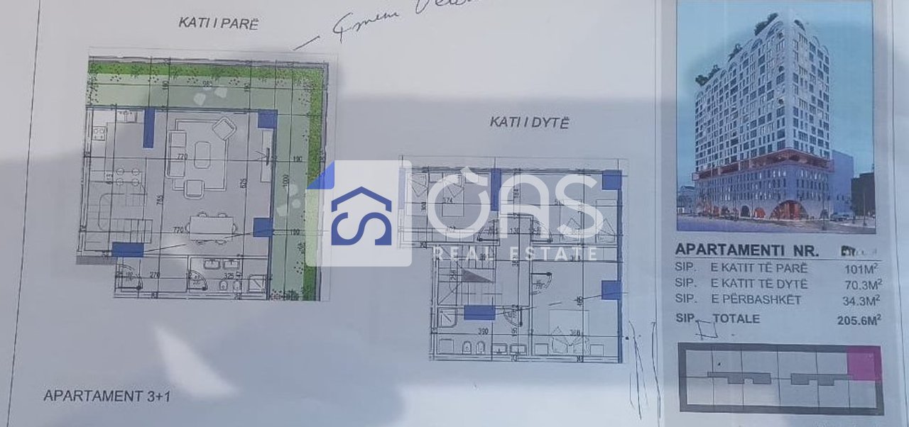 Shitet dupleksi ne Komunen e Parisit " White Tower "