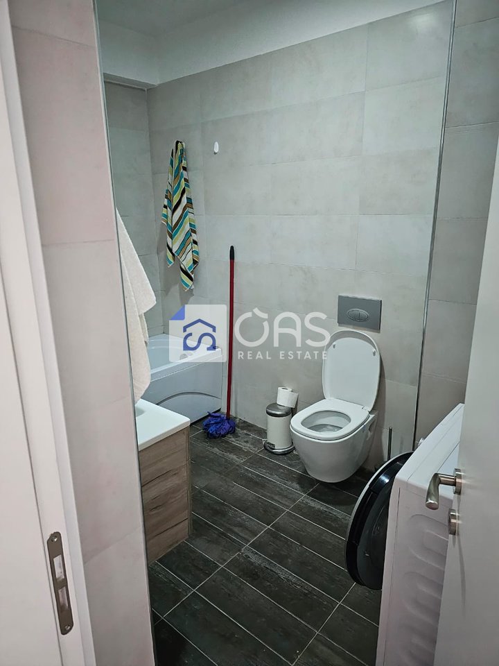 Appartamento 2+1 in Affitto a Myslym Shyri, Centro - 1.000€ | 74 m²