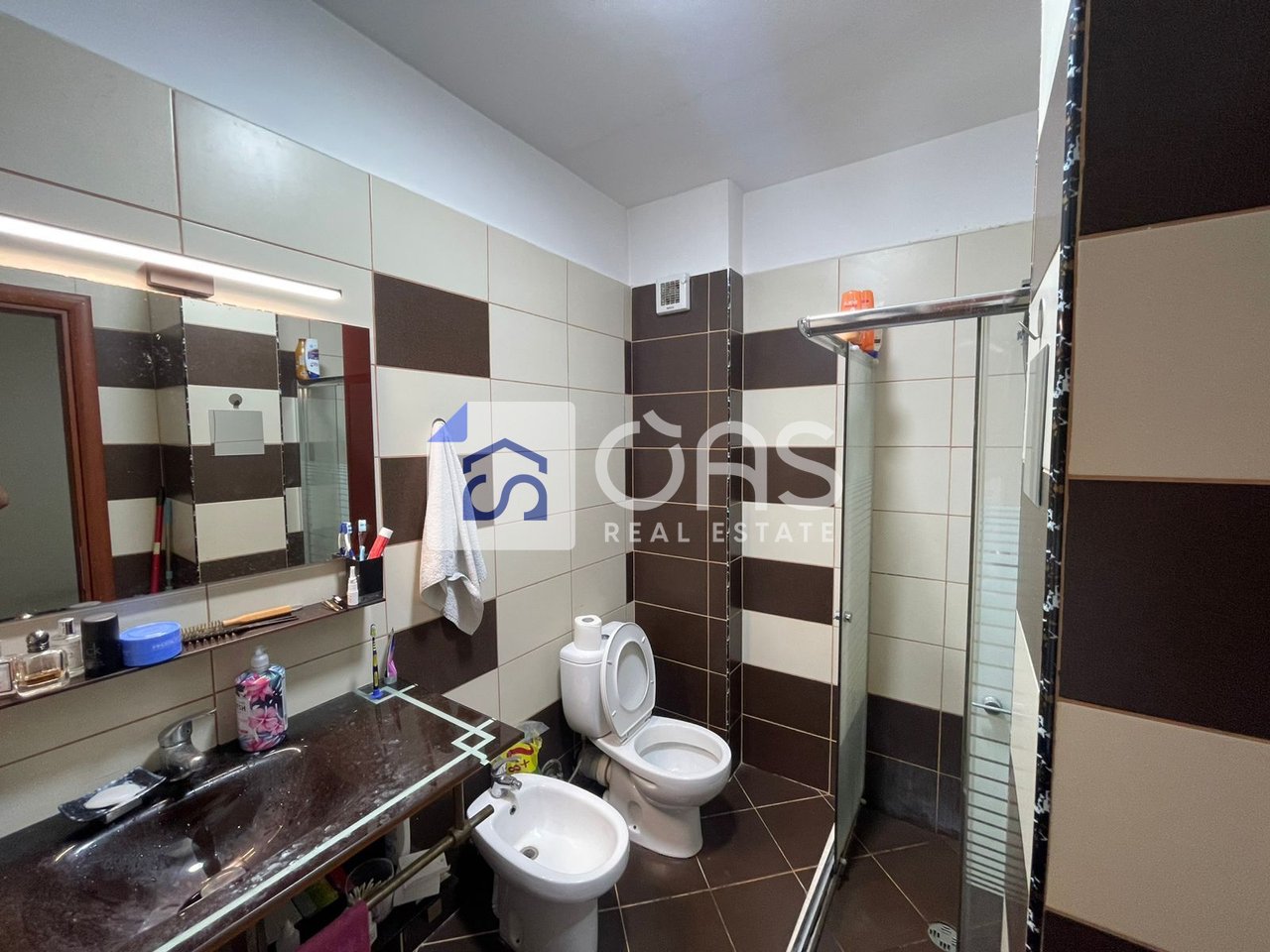 Appartamento 1+1 in Affitto a Lago Asciutto, Tirana - 450€ | 70 m²