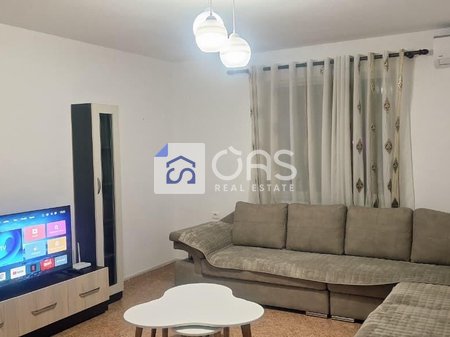 Jepet me qera apartament 1+1 ne Ali Dem
