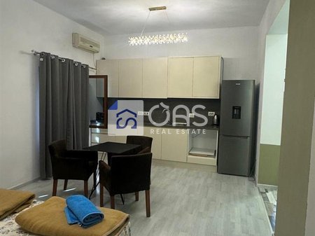 Jepet apartament 1+1 ne Qender