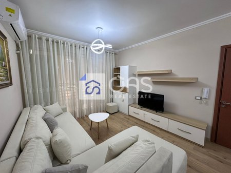 Jepet me qera Apartament 1+1 ne yzberisht