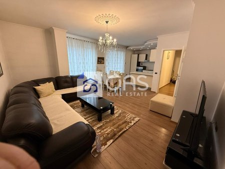 Jepet apartament me qera 3+1+2 tek Kopshti Zologjik