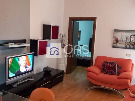 Jepet me qera apartament 1+1 tek 21 Dhjetori