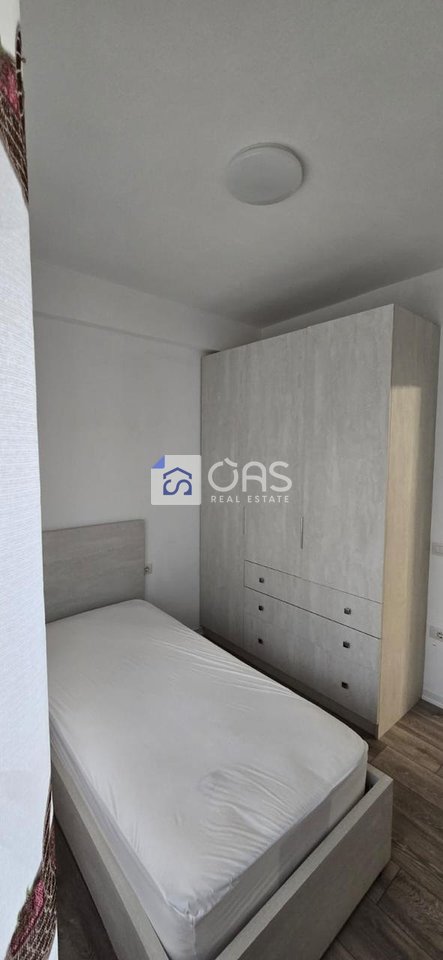 Jepet me qera apartament 2+1 tek Liqeni i Thate.