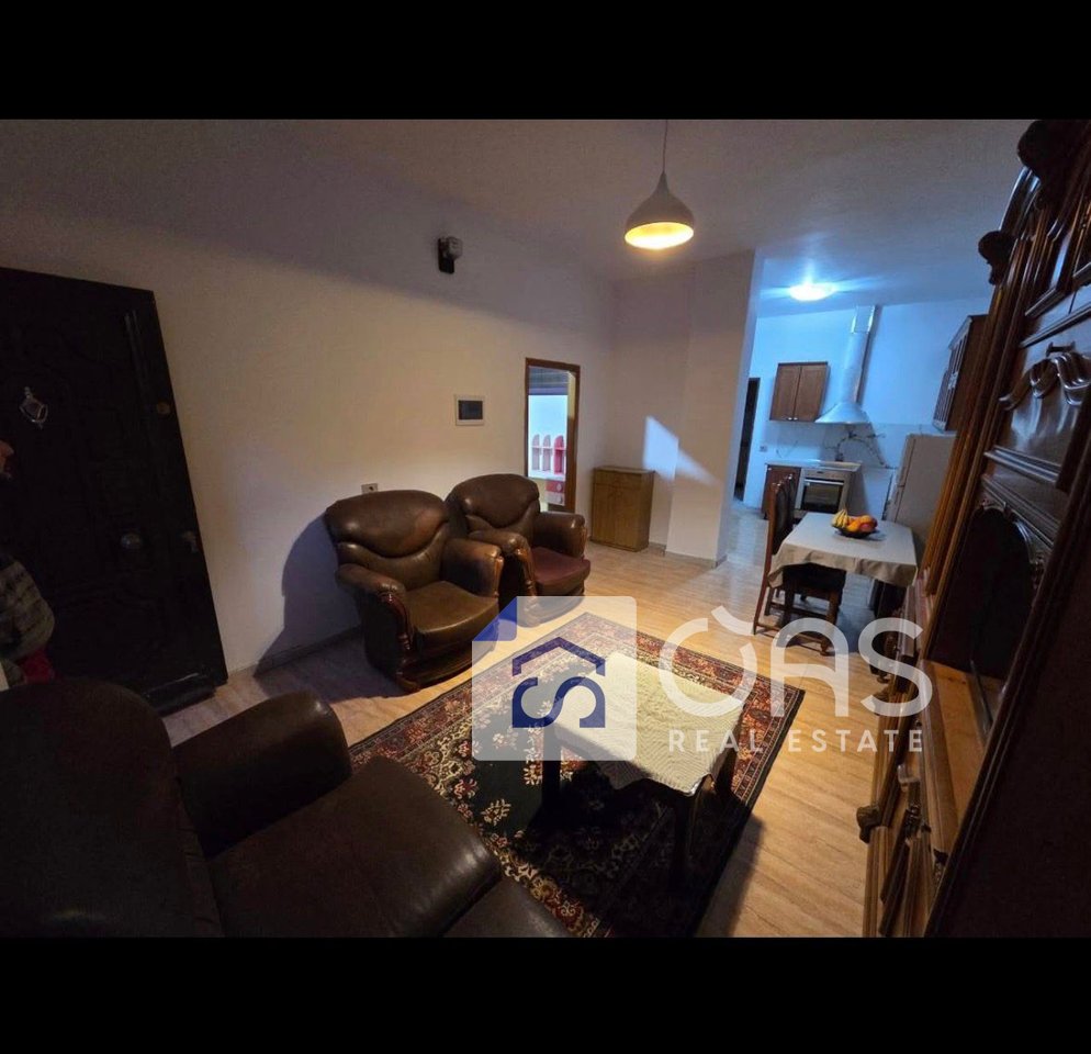 Jepet apartament 2+1 me qera Ne Don Bosko ne shtepi private  40.000 leke