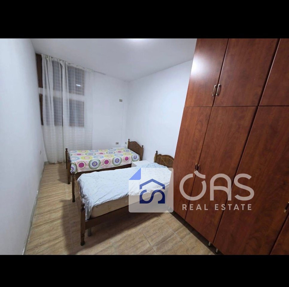 Jepet apartament 2+1 me qera Ne Don Bosko ne shtepi private  40.000 leke