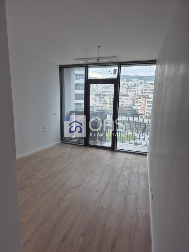 Jepet ambjent me qera 2+1+2+post parkimi per biznes tek Liqeni Artificial Lake View