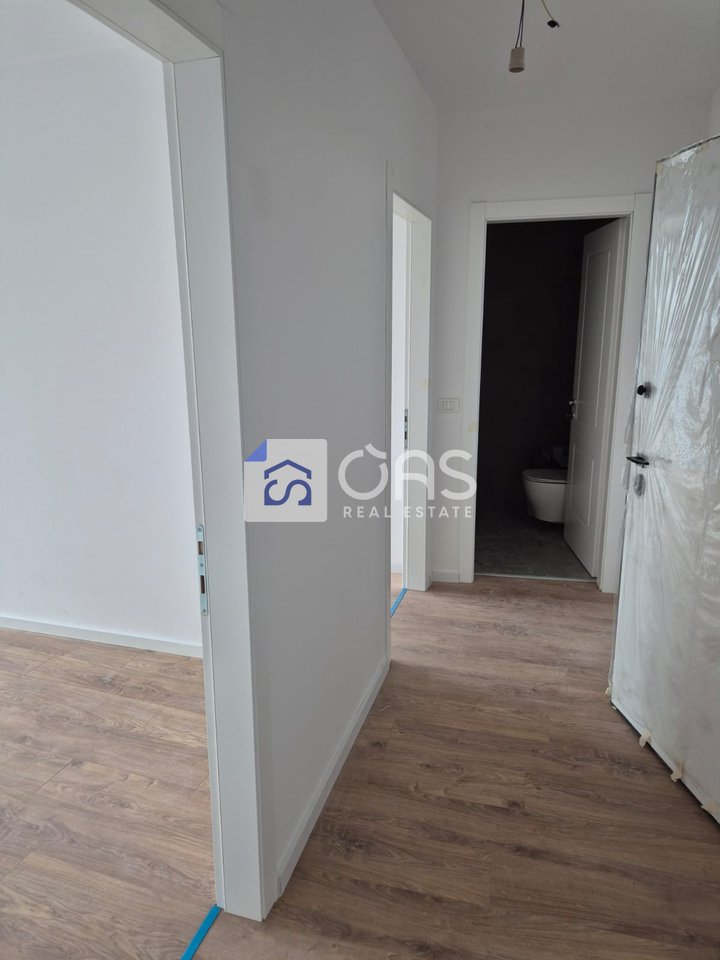 Jepet ambjent me qera 2+1+2+post parkimi per biznes tek Liqeni Artificial Lake View