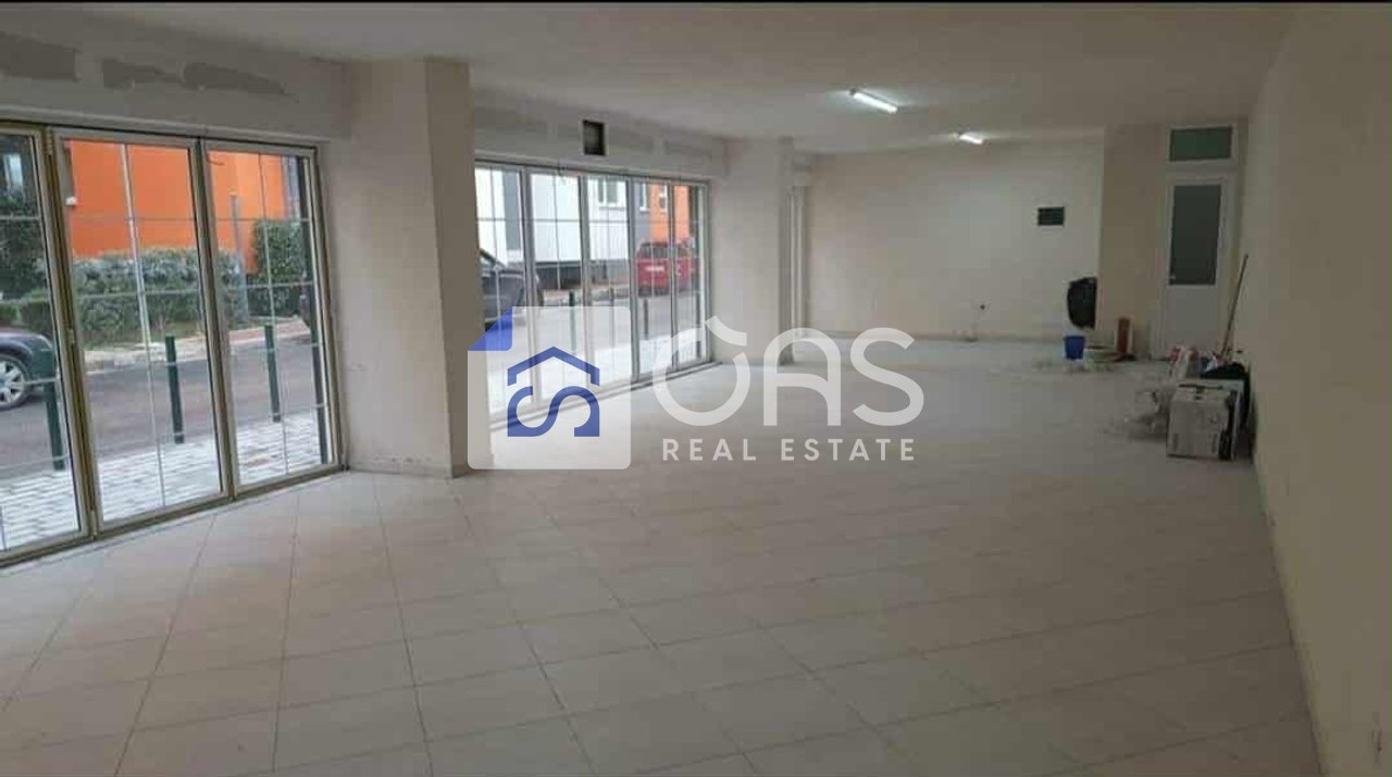 Jepet ambjent me qera ose shitet tek Liqeni i Thate