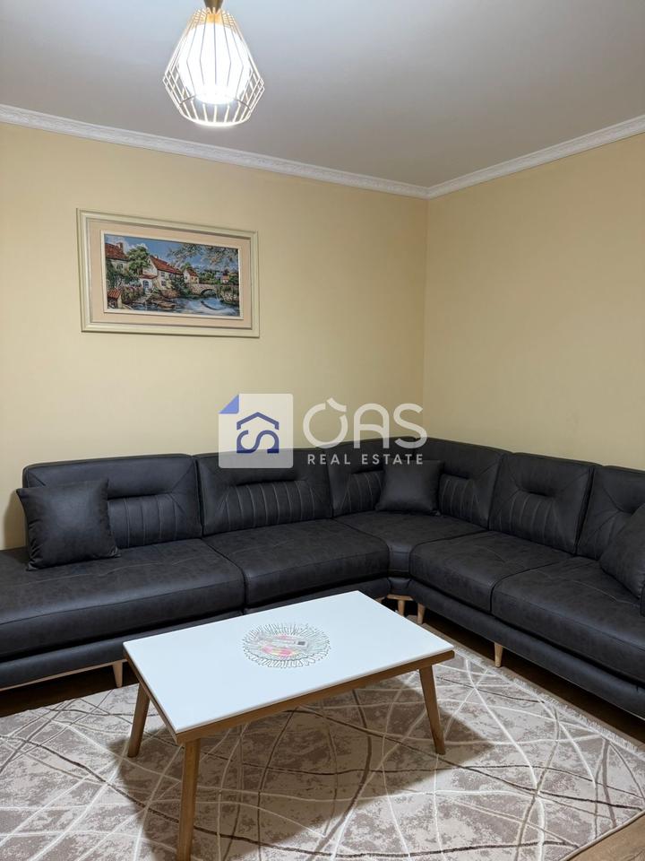 Vendesi appartamento 2+1 ad Ali Dem.