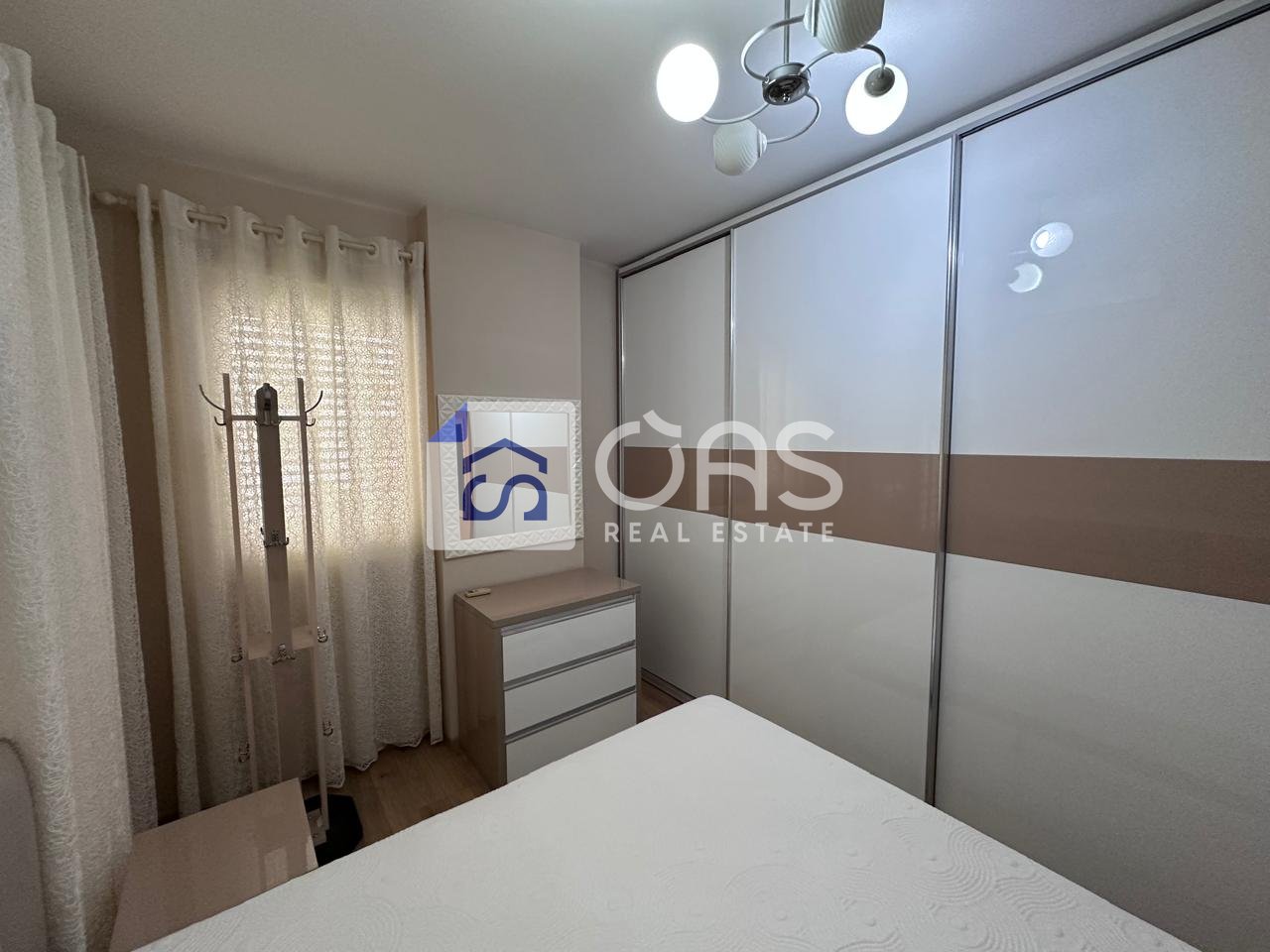 Jepet me qera Apartament 1+1 ne yzberisht