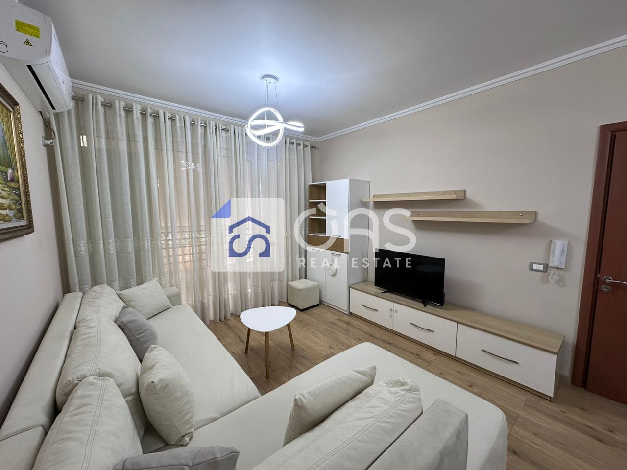 Jepet me qera Apartament 1+1 ne yzberisht