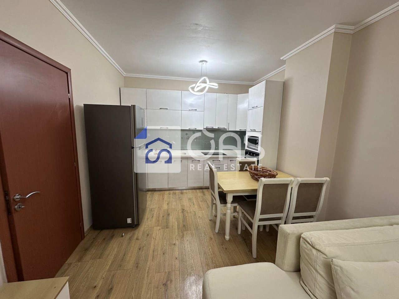 Jepet me qera Apartament 1+1 ne yzberisht
