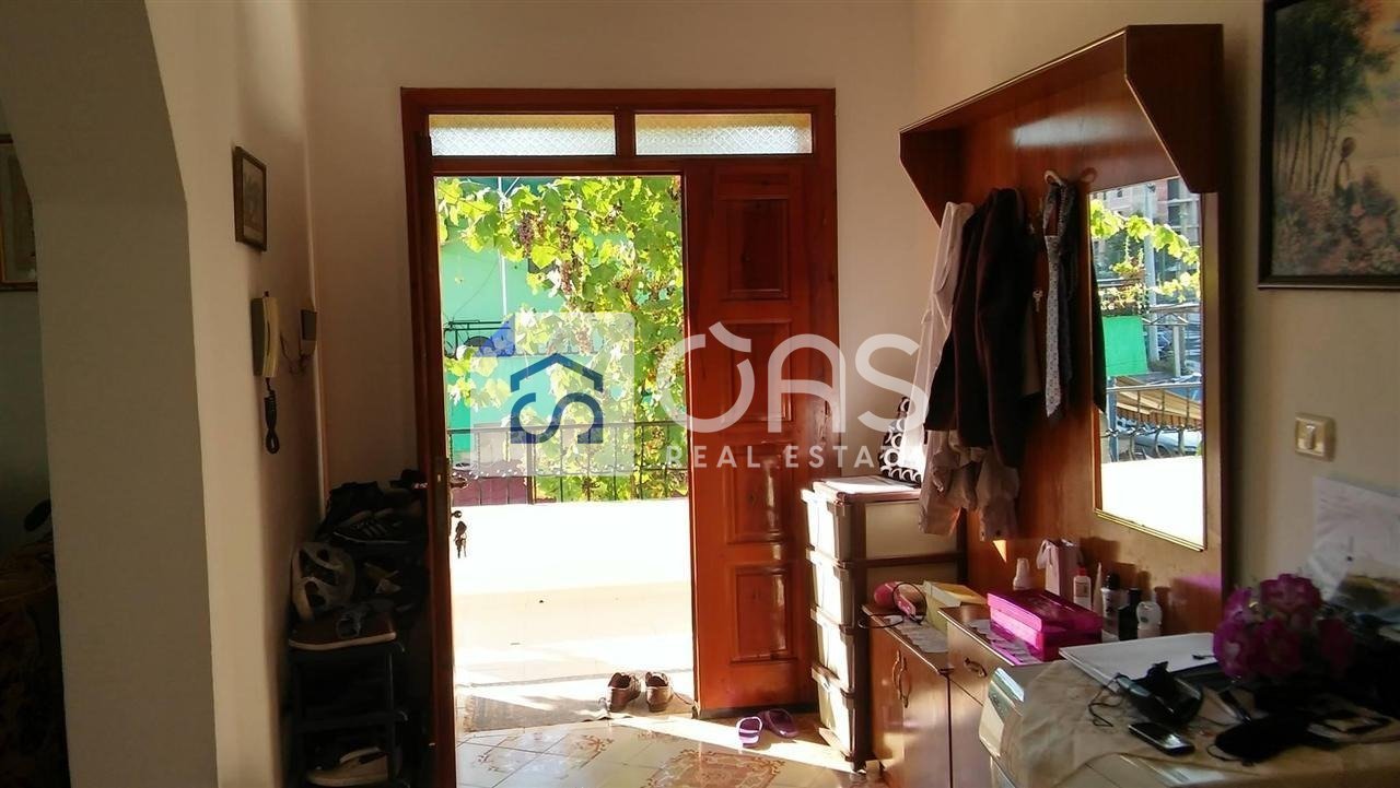 Jepet shtepi private me qera 1+1 tek Ish Fusha e Aviacionit