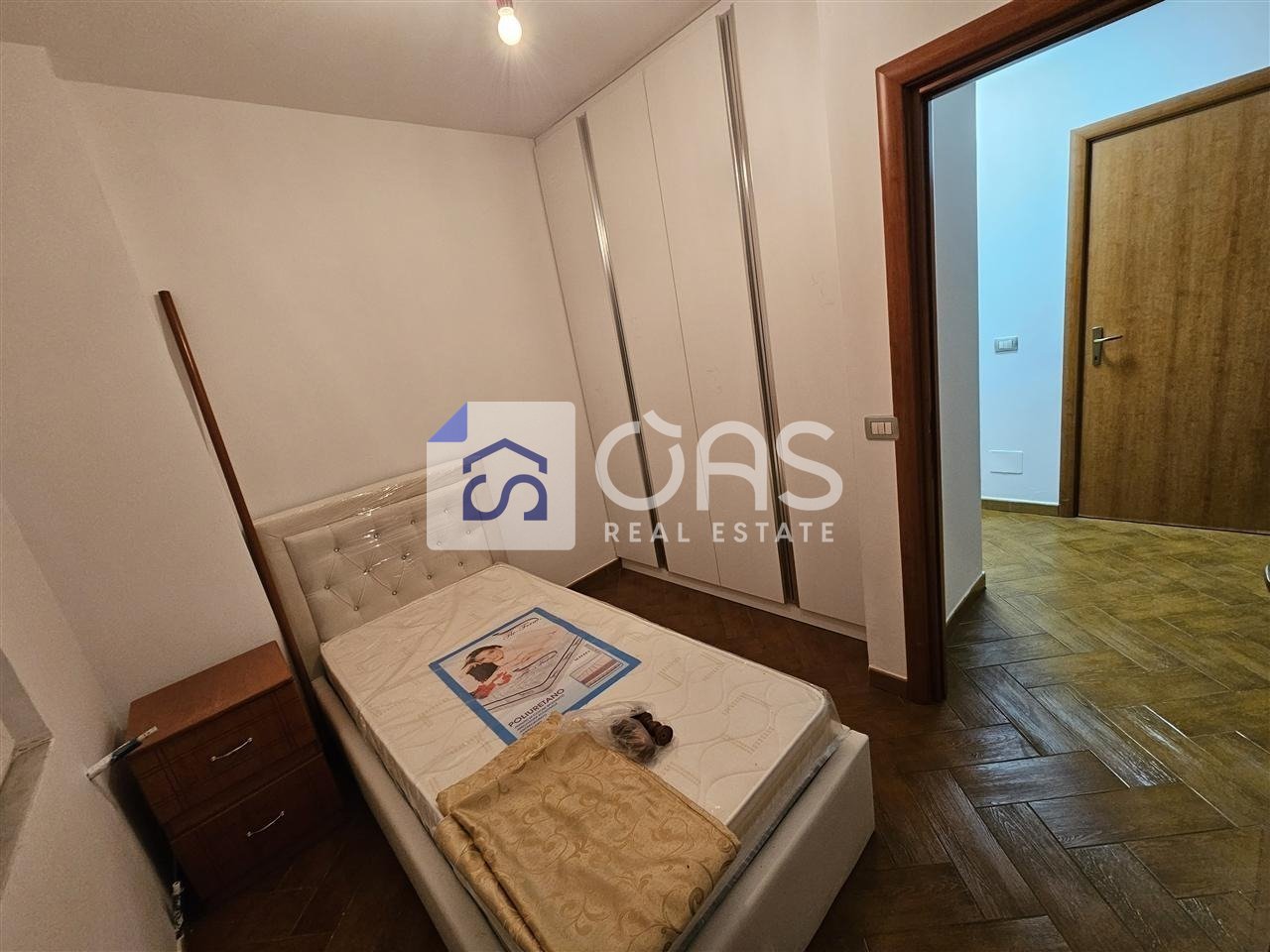 Jepet apartament me qera 3+1 tek rruga Dritan Hoxha.