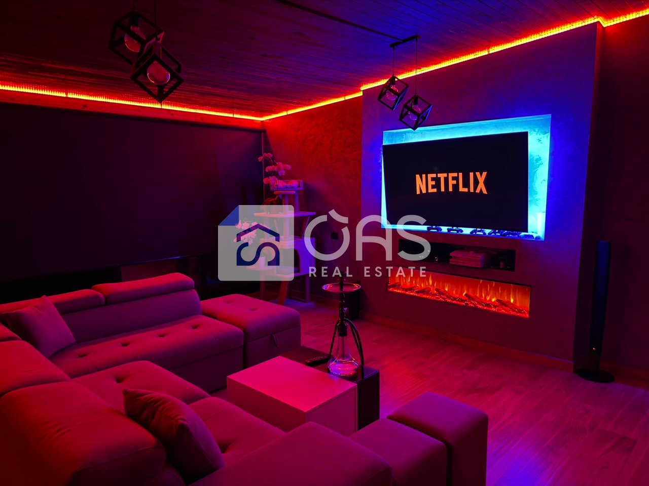 Shitet apartament 2+1+2+2 tek Fresku (Qesarake)